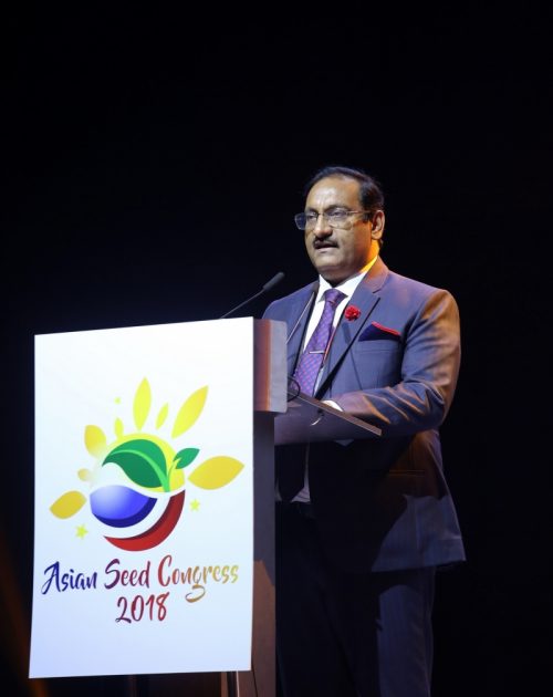Speech-Grand-Banquet-Photos-by-APSA-26 Pakistan’s delivers his presidential note.